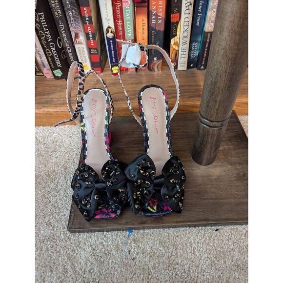Betsey Johnson Women’s 9M Loise Peep Toe Black Pink Bow Pump Heels Sandals - Picture 1 of 7